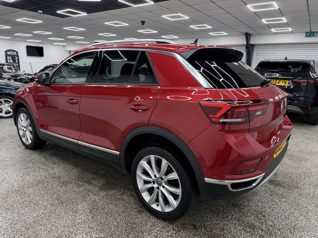 View our VOLKSWAGEN T-ROC