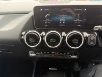 USED 2021 21 MERCEDES-BENZ GLA 2.0 GLA200d AMG Line (Executive) SUV 5dr Diesel 8G-DCT Euro 6 (s/s) (150 ps) 