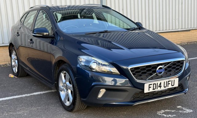 View our VOLVO V40 CROSS COUNTRY