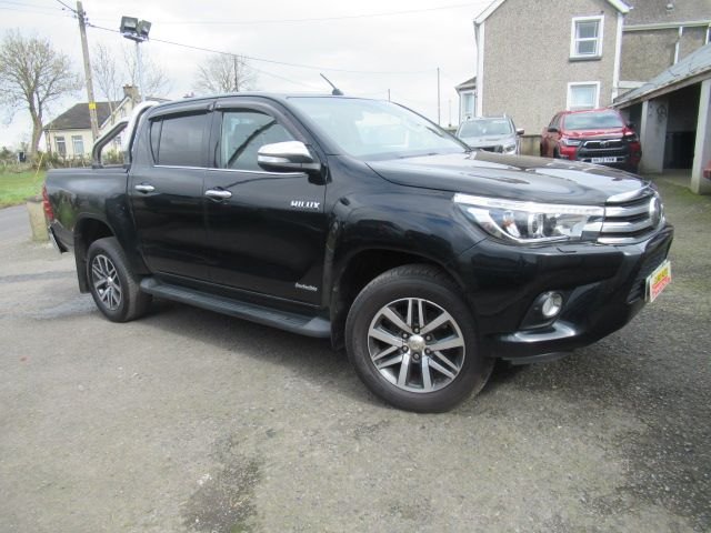 View our Toyota HI-Lux 2.4 D-4D Invincible Pickup Double Cab 4dr Diesel Manual 4WD Euro 6 (s/s) (TSS) (150 ps)