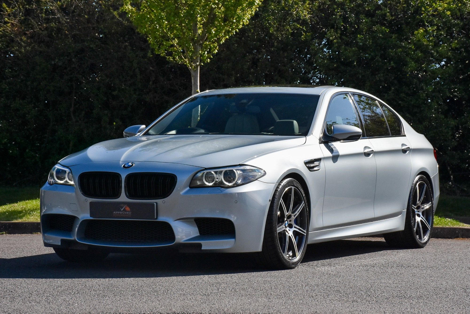 USED 2014 64 BMW M5 4.4 V8 Saloon 4dr Petrol DCT Euro 6 (s/s) (560 ps) 