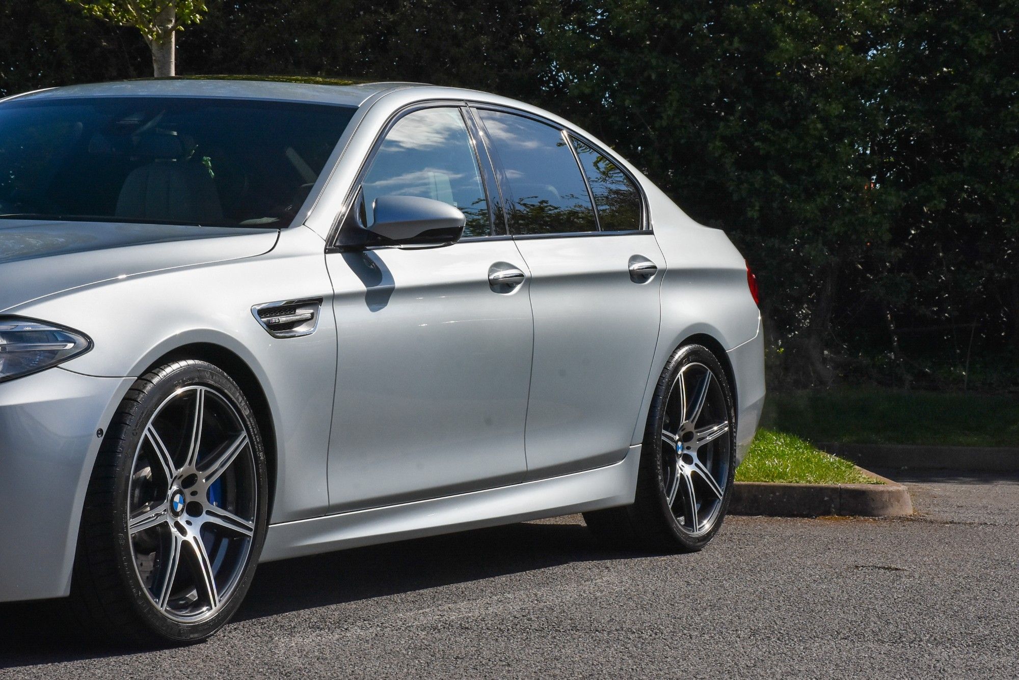 USED 2014 64 BMW M5 4.4 V8 Saloon 4dr Petrol DCT Euro 6 (s/s) (560 ps) 