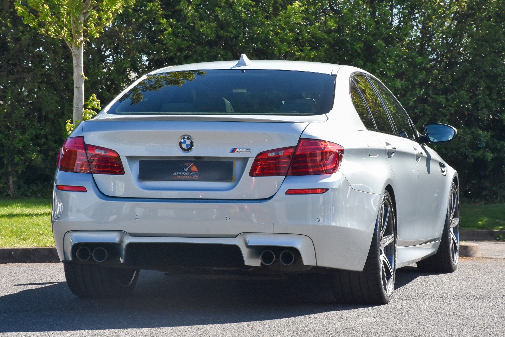 USED 2014 64 BMW M5 4.4 V8 Saloon 4dr Petrol DCT Euro 6 (s/s) (560 ps) 