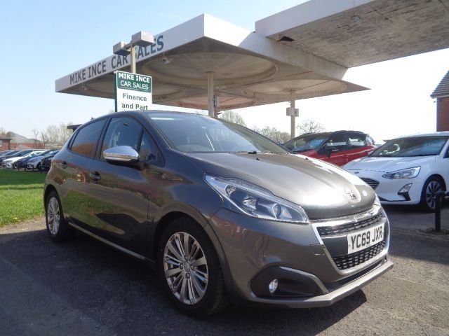 View our PEUGEOT 208