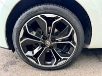 USED 2017 67 RENAULT CLIO 0.9 TCe Dynamique S Nav Hatchback 5dr Petrol Manual Euro 6 (s/s) (90 ps) ONLY 17,000 MILES +FULL SERVICE  HISTORY+LTHR TRIM SEATS +NAVIGATION+LOW INSURANCE+DYNAMIQUE S REFINEMENTS
