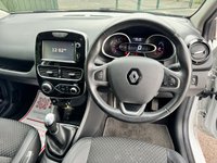 USED 2017 67 RENAULT CLIO 0.9 TCe Dynamique S Nav Hatchback 5dr Petrol Manual Euro 6 (s/s) (90 ps) ONLY 17,000 MILES +FULL SERVICE  HISTORY+LTHR TRIM SEATS +NAVIGATION+LOW INSURANCE+DYNAMIQUE S REFINEMENTS