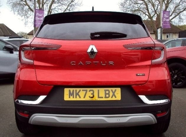 View our RENAULT CAPTUR