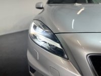 USED 2017 17 VOLVO V40 2.0 T2 R-Design Hatchback 5dr Petrol Manual Euro 6 (s/s) (122 ps) 2 keys, FSH, heated seats, DAB