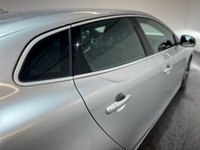 USED 2017 17 VOLVO V40 2.0 T2 R-Design Hatchback 5dr Petrol Manual Euro 6 (s/s) (122 ps) 2 keys, FSH, heated seats, DAB