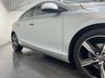 USED 2017 17 VOLVO V40 2.0 T2 R-Design Hatchback 5dr Petrol Manual Euro 6 (s/s) (122 ps) 2 keys, FSH, heated seats, DAB