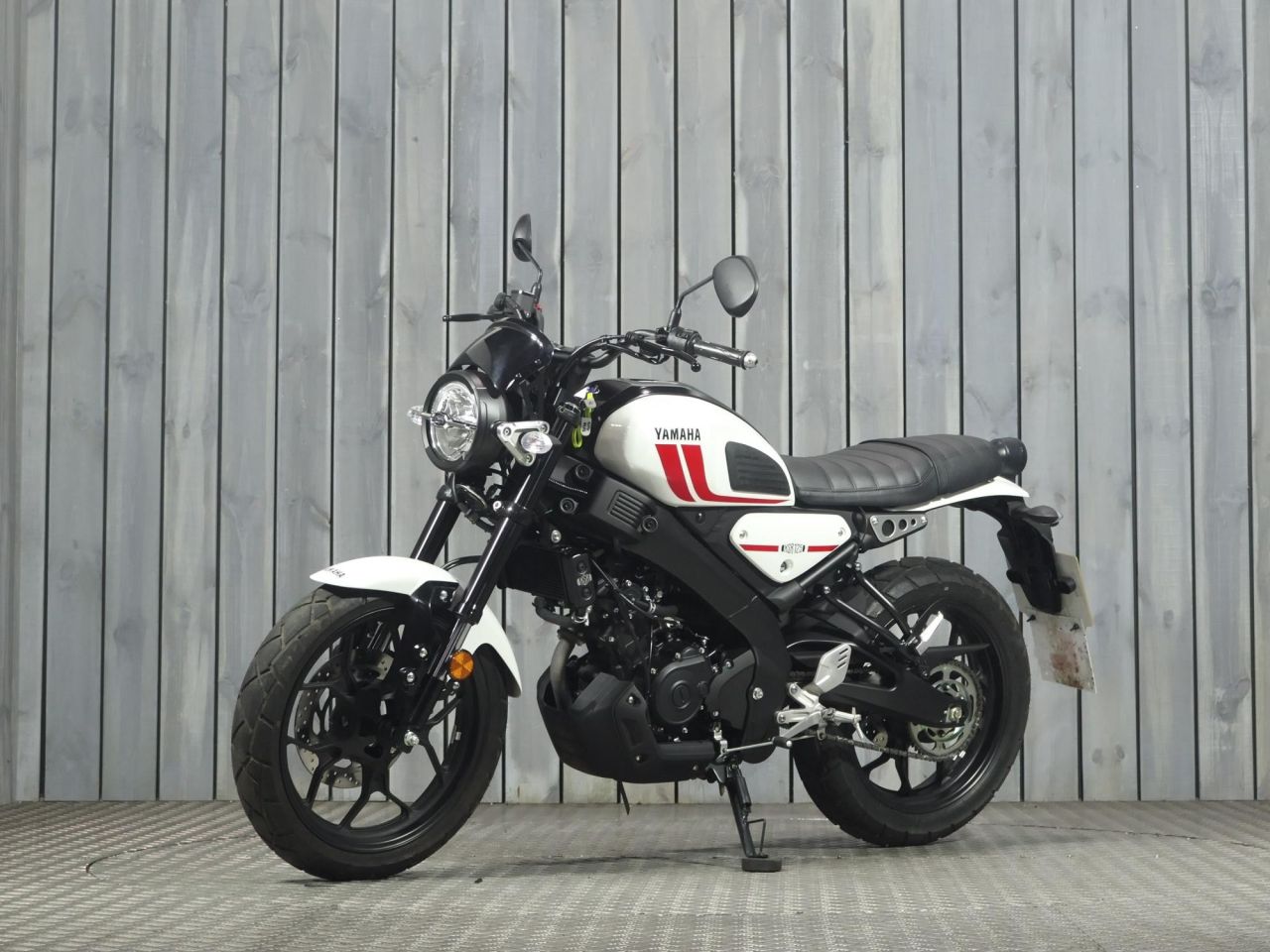 YAMAHA XSR125