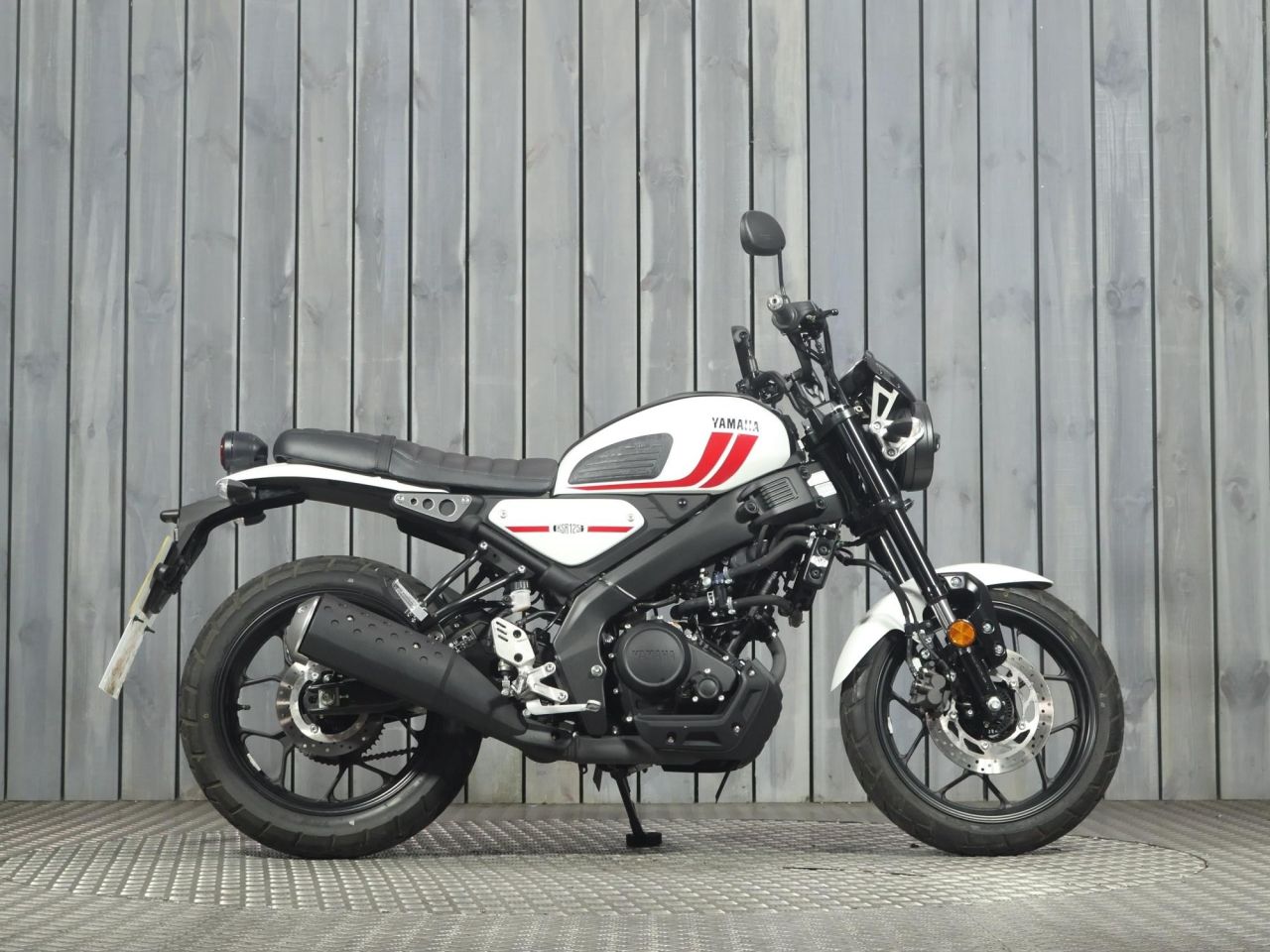 YAMAHA XSR125