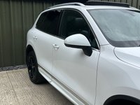 USED 2017 R VOLKSWAGEN TOUAREG 3.0 TDI V6 R-Line Plus SUV 5dr Diesel Tiptronic 4WD Euro 6 (s/s) (262 ps) 