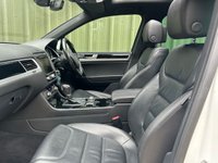 USED 2017 R VOLKSWAGEN TOUAREG 3.0 TDI V6 R-Line Plus SUV 5dr Diesel Tiptronic 4WD Euro 6 (s/s) (262 ps) 