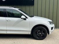 USED 2017 R VOLKSWAGEN TOUAREG 3.0 TDI V6 R-Line Plus SUV 5dr Diesel Tiptronic 4WD Euro 6 (s/s) (262 ps) 