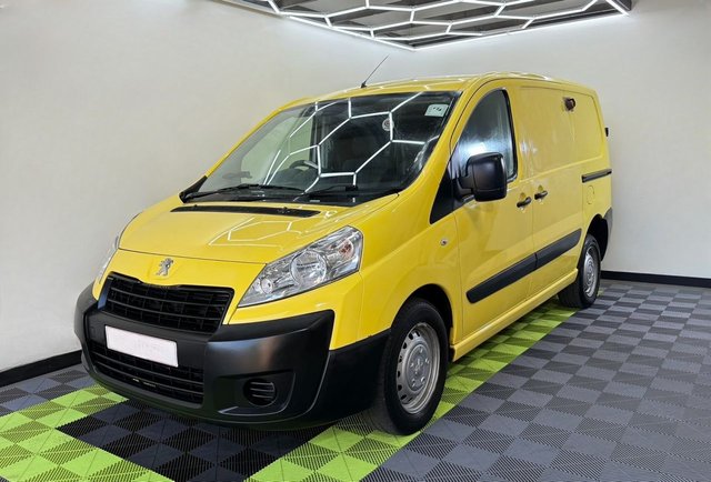 View our PEUGEOT EXPERT