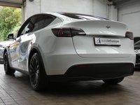 USED 2023 23 TESLA MODEL Y SUV 5dr Electric Auto RWD (346 ps) SUNROOF SAT NAV PARKING CAMERA LEATHER HEATED SEATS HEATED STEERING WHEEL CRUISE CONTROL 1 OWNER WARRANTY