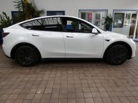 USED 2023 23 TESLA MODEL Y SUV 5dr Electric Auto RWD (346 ps) SUNROOF SAT NAV PARKING CAMERA LEATHER HEATED SEATS HEATED STEERING WHEEL CRUISE CONTROL 1 OWNER WARRANTY