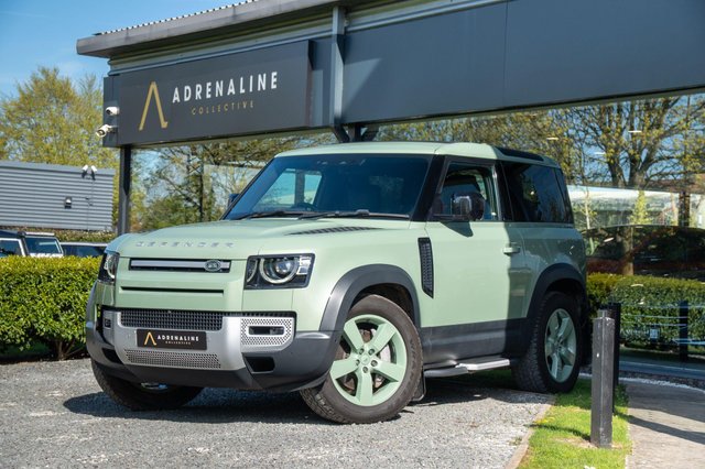 View our LAND ROVER DEFENDER 90