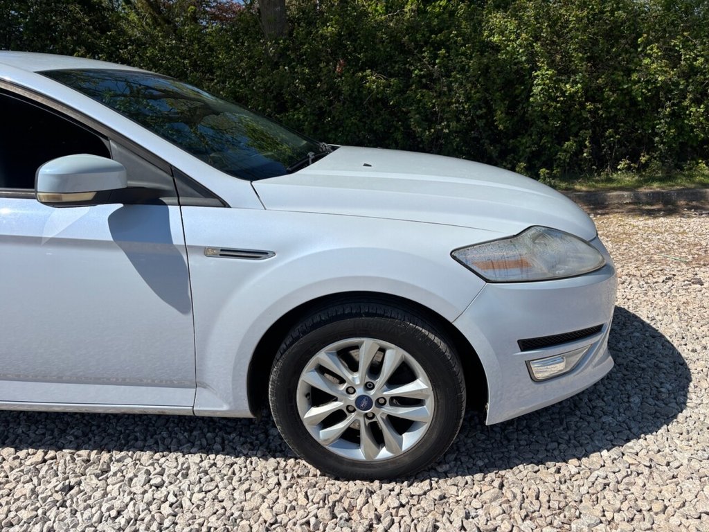 USED 2011 11 FORD MONDEO 2.0 TDCi Zetec Hatchback 5dr Diesel Manual Euro 5 (140 ps) 