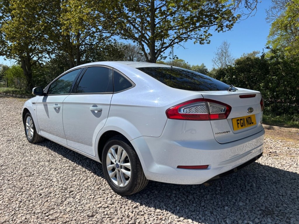 USED 2011 11 FORD MONDEO 2.0 TDCi Zetec Hatchback 5dr Diesel Manual Euro 5 (140 ps) 