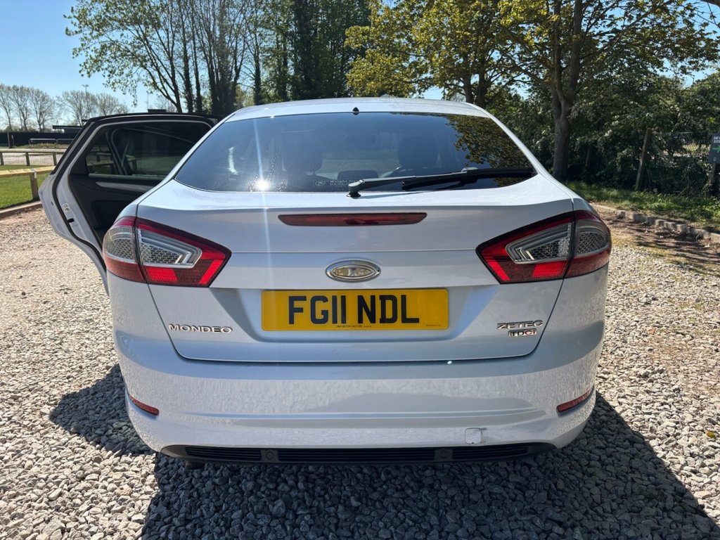 USED 2011 11 FORD MONDEO 2.0 TDCi Zetec Hatchback 5dr Diesel Manual Euro 5 (140 ps) 