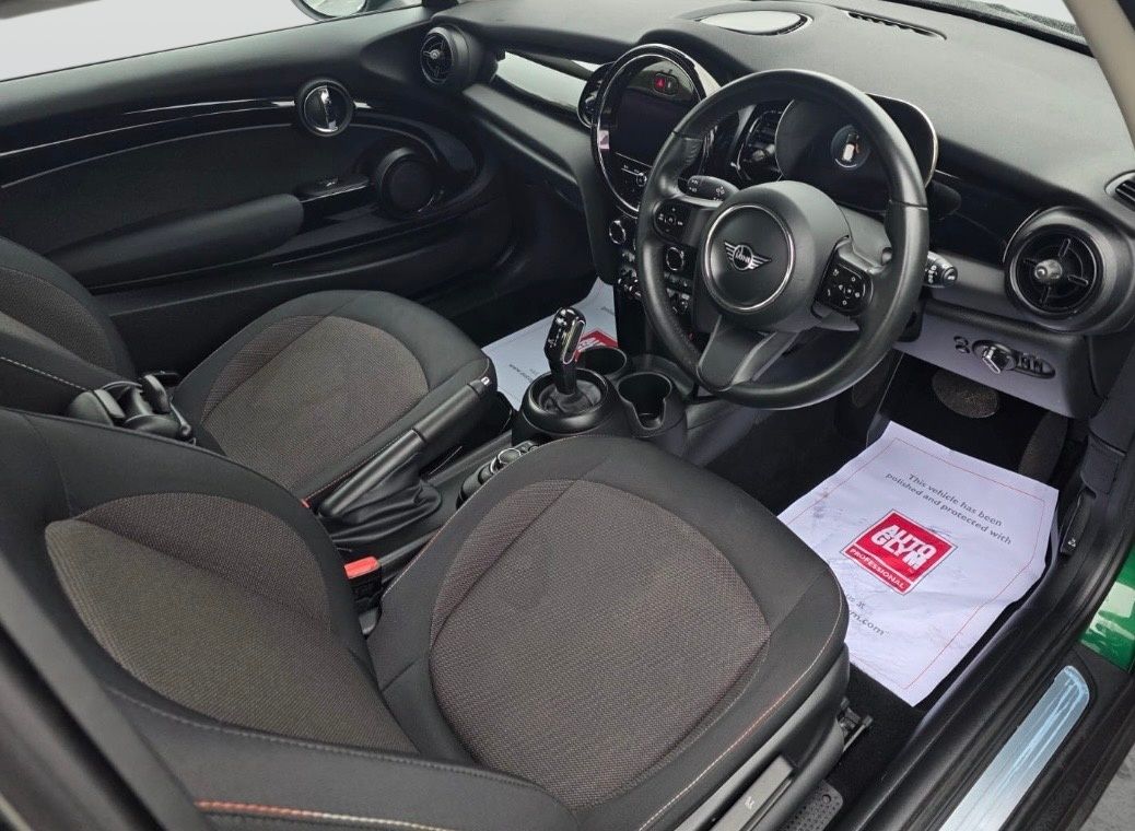 USED 2023 23 MINI HATCH 1.5 Cooper Classic Hatchback 3dr Petrol Steptronic Euro 6 (s/s) (136 ps) 