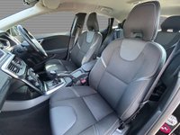 USED 2016 66 VOLVO V40 2.0 D2 Momentum Hatchback 5dr Diesel Manual Euro 6 (s/s) (120 ps) 12 Month MOT & Just Serviced