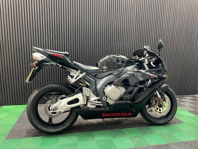 View our HONDA CBR 1000 RR-4