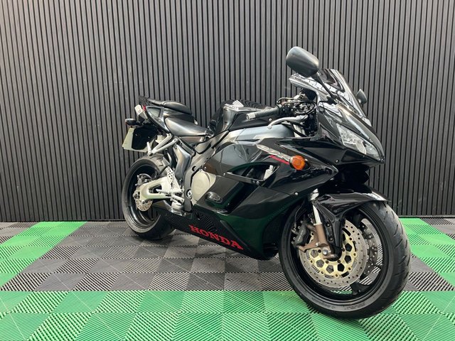 View our HONDA CBR 1000 RR-4
