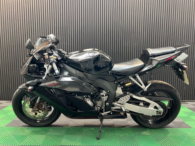 View our HONDA CBR 1000 RR-4