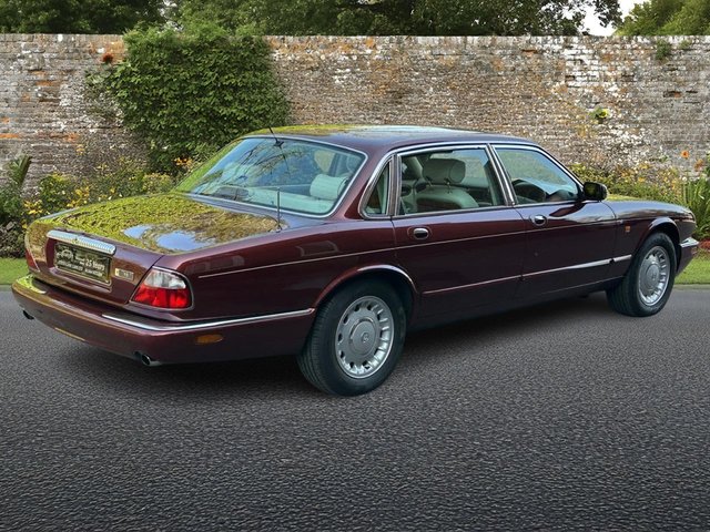 View our DAIMLER SOVEREIGN