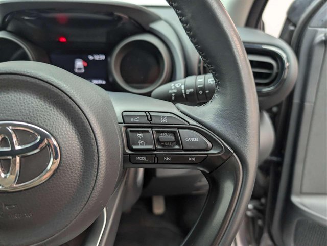 USED 2022 72 TOYOTA YARIS 1.5 Yaris Design HEV CVT 5dr CLICK & COLLECT/ HOME DELIVERY