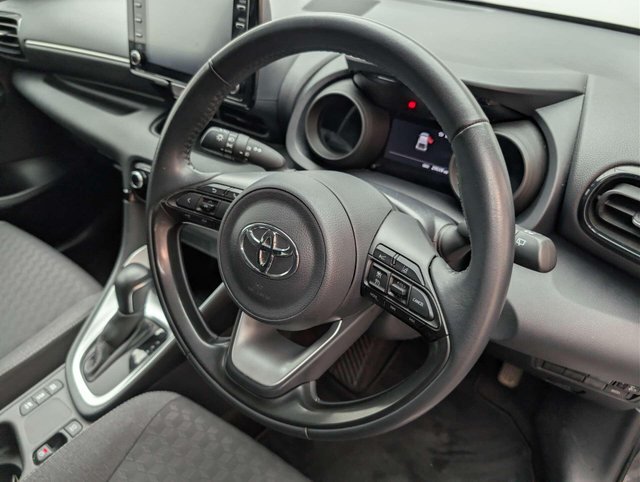 USED 2022 72 TOYOTA YARIS 1.5 Yaris Design HEV CVT 5dr CLICK & COLLECT/ HOME DELIVERY