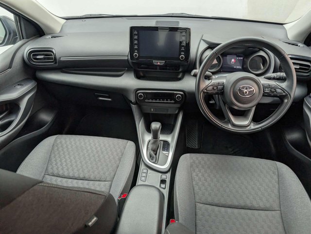USED 2022 72 TOYOTA YARIS 1.5 Yaris Design HEV CVT 5dr CLICK & COLLECT/ HOME DELIVERY