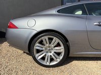USED 2011 61 JAGUAR XKR 5.0 V8 Coupe 2dr Petrol Auto Euro 5 (510 ps) LOW MILEAGE + GREAT SPECIFICATION + REVERSE CAMERA + HEATED AND VENTILATED FRONT SEATS + BOWERS AND WILKINS SOUND + CRUISE CONTROL + SAT NAV + 12 MONTHS MOT + 6 MONTHS WARRANTY + FINANCE AVAILABLE