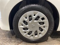 USED 2019 19 TOYOTA AYGO 1.0 VVT-i x-play Hatchback 5dr Petrol x-shift Euro 6 (71 ps) one owner from new
