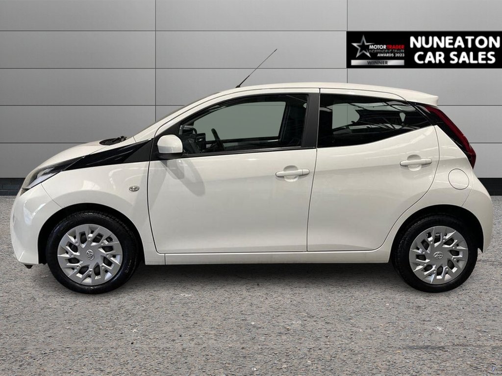 USED 2019 19 TOYOTA AYGO 1.0 VVT-i x-play Hatchback 5dr Petrol x-shift Euro 6 (71 ps) one owner from new