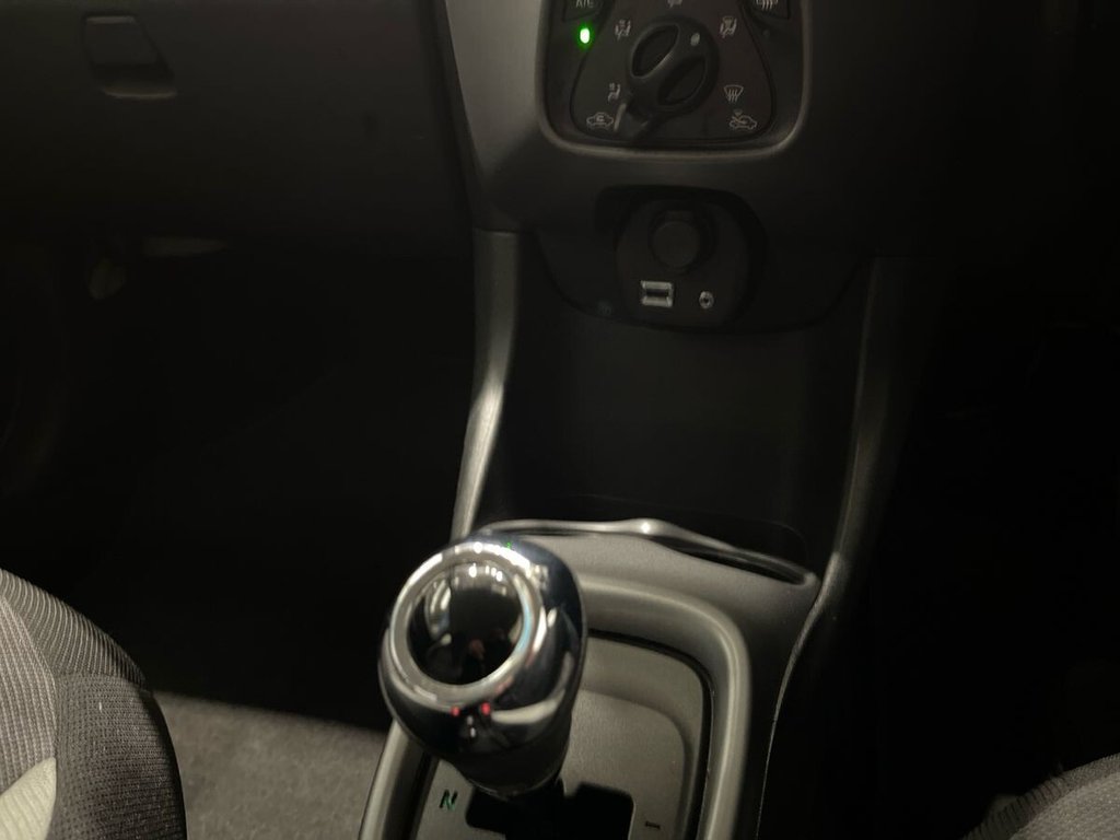 USED 2019 19 TOYOTA AYGO 1.0 VVT-i x-play Hatchback 5dr Petrol x-shift Euro 6 (71 ps) one owner from new