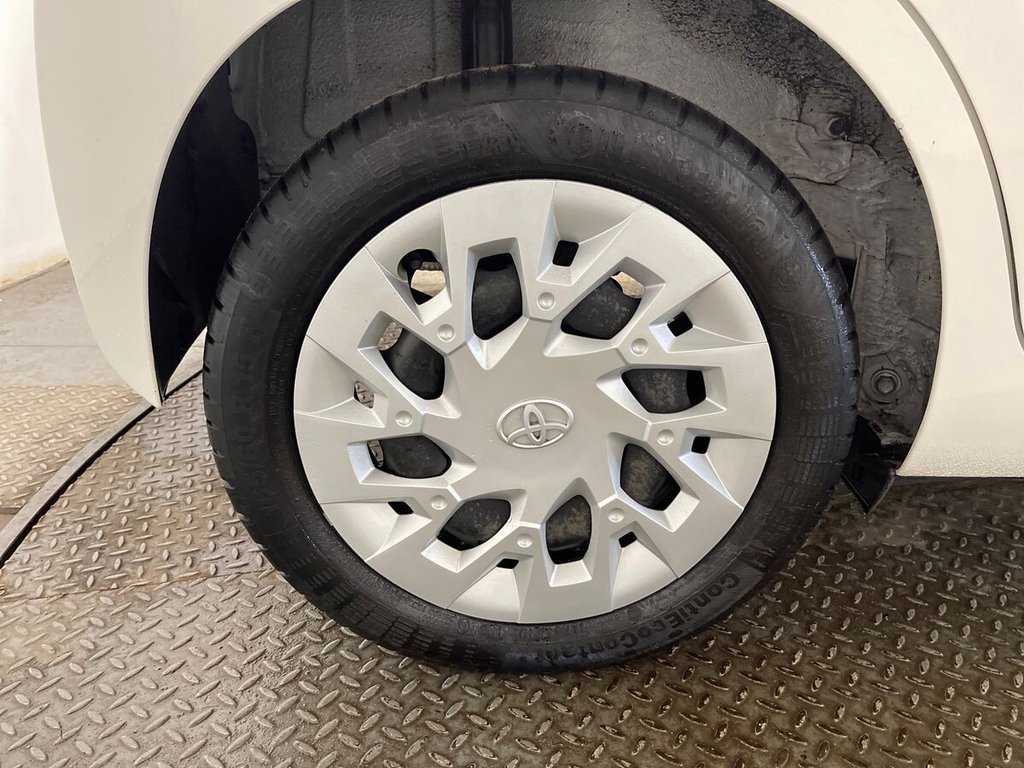 USED 2019 19 TOYOTA AYGO 1.0 VVT-i x-play Hatchback 5dr Petrol x-shift Euro 6 (71 ps) one owner from new