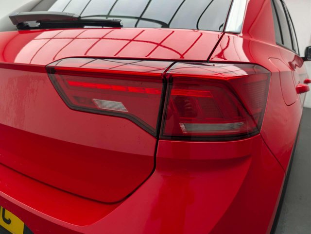 USED 2019 19 VOLKSWAGEN T-ROC 1.6 T-Roc Design TDI 5dr CLICK & COLLECT/ HOME DELIVERY