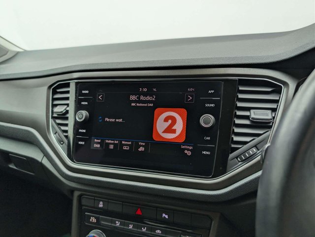 USED 2019 19 VOLKSWAGEN T-ROC 1.6 T-Roc Design TDI 5dr CLICK & COLLECT/ HOME DELIVERY
