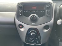 USED 2017 17 TOYOTA AYGO 1.0 VVT-i x-play Hatchback 5dr Petrol x-shift Euro 6 (68 ps) 