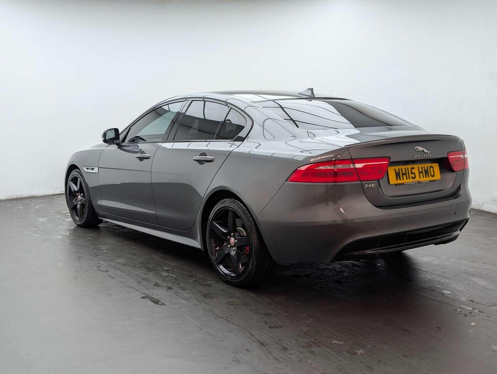 Used 2015 15 JAGUAR XE 2.0 XE R-Sport i Auto 4dr CLICK & COLLECT/ HOME DELIVERY