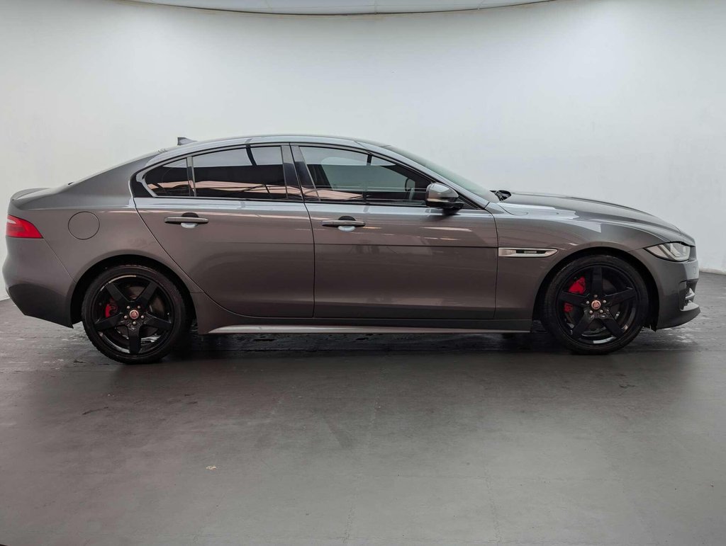 Used 2015 15 JAGUAR XE 2.0 XE R-Sport i Auto 4dr CLICK & COLLECT/ HOME DELIVERY