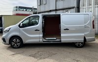 USED 2022 72 RENAULT TRAFIC 2.0 dCi Blue LL30 Sport+ Panel Van 5dr Diesel Manual L2 H1 Euro 6 (s/s) (150 ps) - APPLE CAR PLAY - SAT NAV - REVERSE CAMERA - P/SENSORS - BLUETOOTH - CRUISE -  2 OWNERS