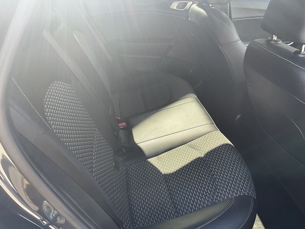 USED 2022 22 KIA CEED 1.5 T-GDi 3 Hatchback 5dr Petrol Manual Euro 6 (s/s) (158 bhp) Rear Camera, Lane Departure