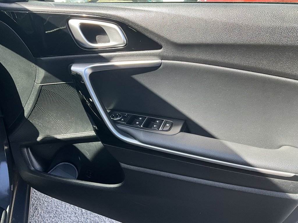 USED 2022 22 KIA CEED 1.5 T-GDi 3 Hatchback 5dr Petrol Manual Euro 6 (s/s) (158 bhp) Rear Camera, Lane Departure