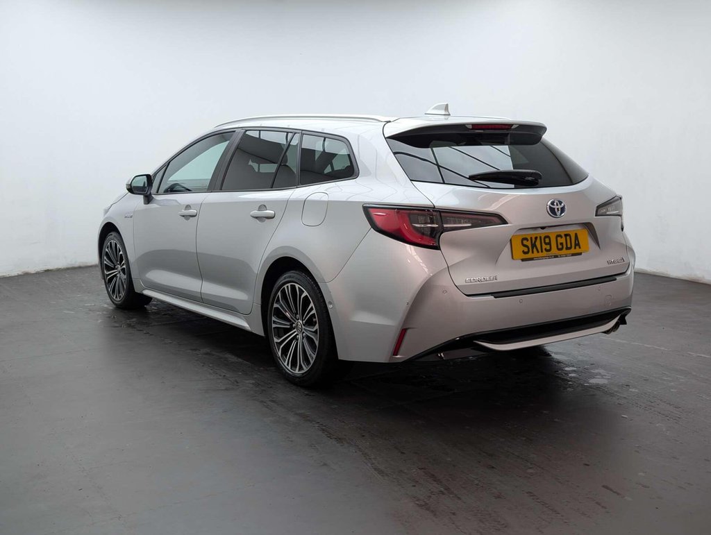 Used 2019 19 TOYOTA COROLLA 2.0 Corolla Design VVT-i HEV CVT 5dr CLICK & COLLECT/ HOME DELIVERY