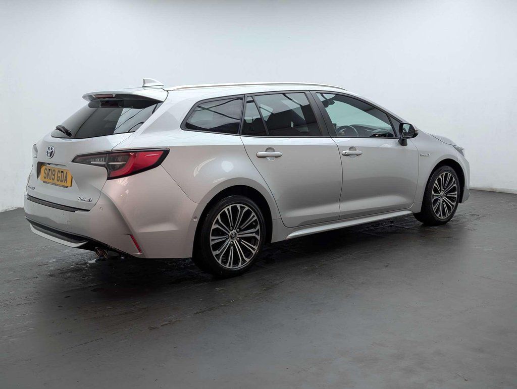 Used 2019 19 TOYOTA COROLLA 2.0 Corolla Design VVT-i HEV CVT 5dr CLICK & COLLECT/ HOME DELIVERY